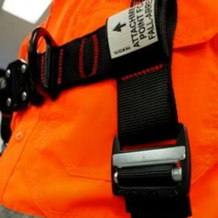 3M Protecta P200 Riggers Full-Body Harness 1130116 Attach